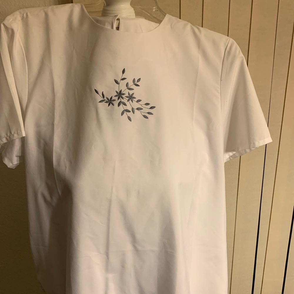 White Top with gray flower on front